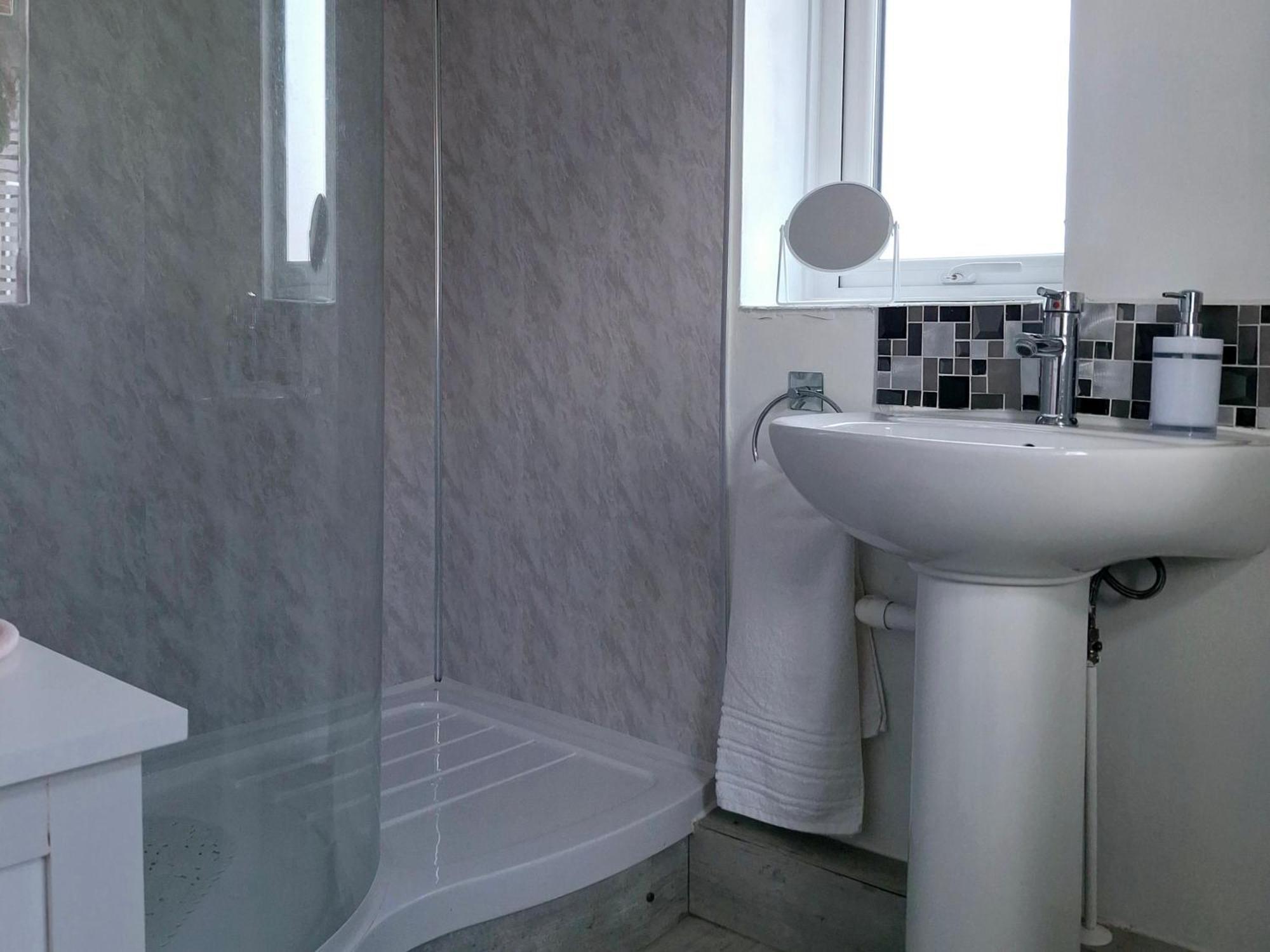 Home From Home Guest House Rochford Exteriér fotografie