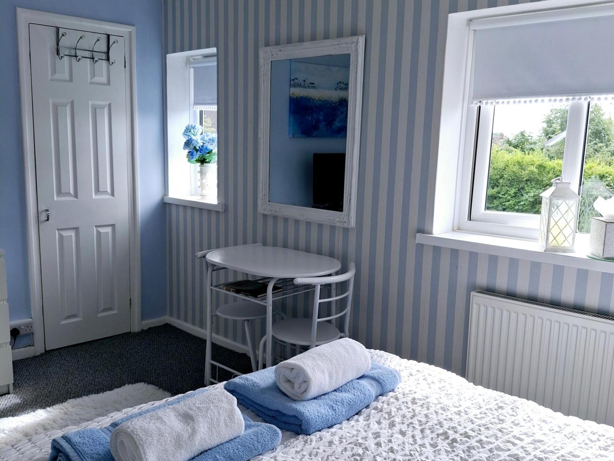 Home From Home Guest House Rochford Exteriér fotografie